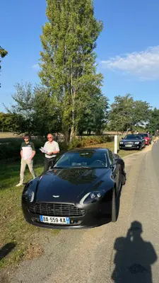 Qu'elle est belle cette Aston